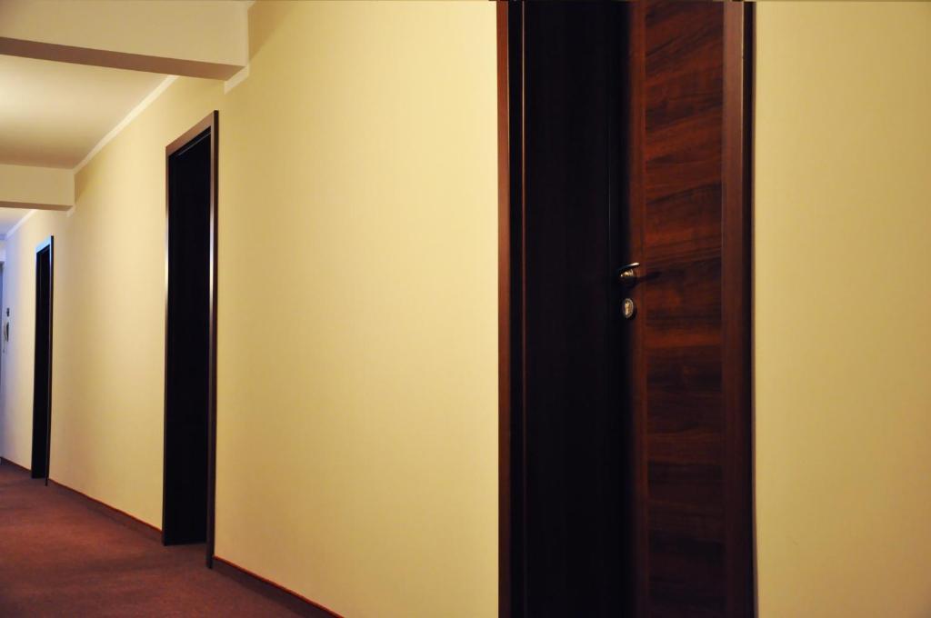 Hotel Pojezierze Szczecinek Esterno foto