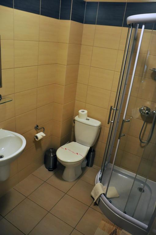 Hotel Pojezierze Szczecinek Esterno foto