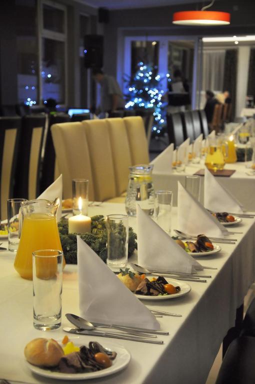 Hotel Pojezierze Szczecinek Esterno foto