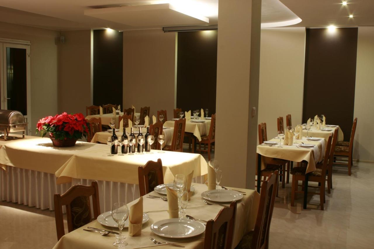 Hotel Pojezierze Szczecinek Esterno foto