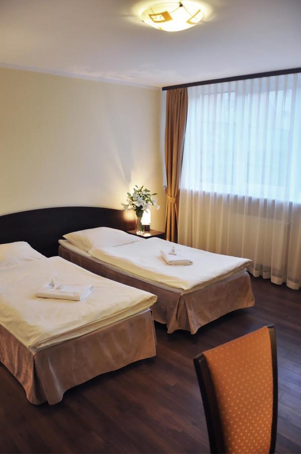 Hotel Pojezierze Szczecinek Esterno foto