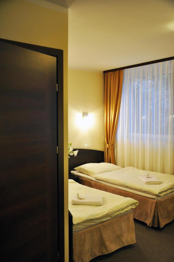 Hotel Pojezierze Szczecinek Esterno foto